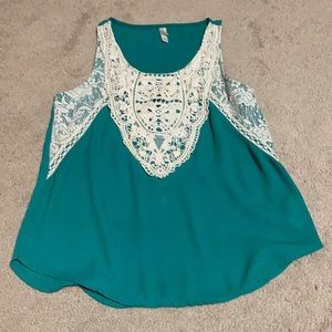 Xhilaration size small sleeveless Blouse